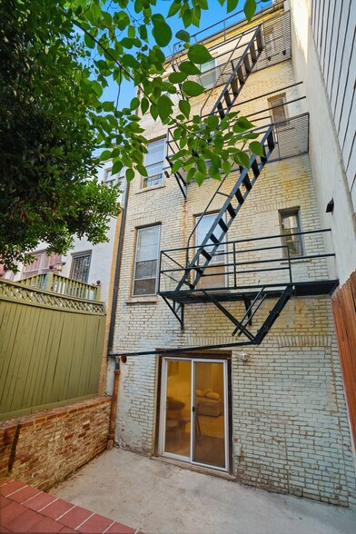 More Photos Of 313 C St SE, Washington Multifamily For Sale