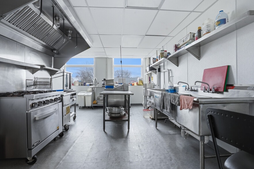 More Photos Of 120 Webster St, Pawtucket Manufacturing For Sale