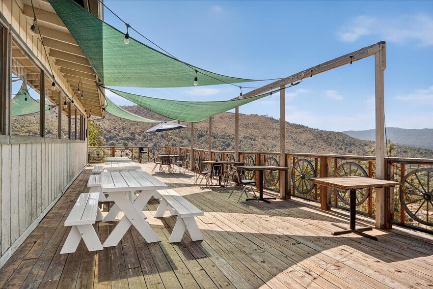 More Photos Of 42155 Highway 41, Oakhurst Restaurant For Sale