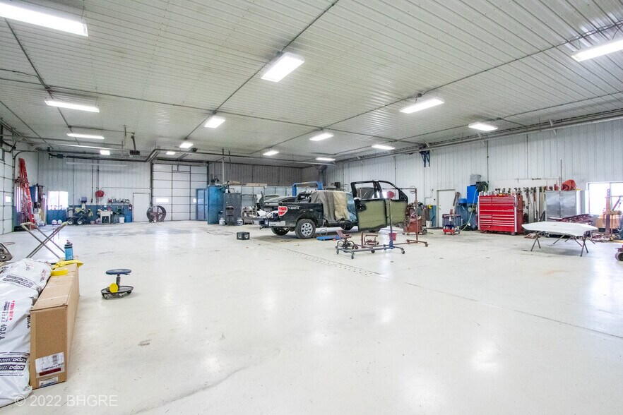 More Photos Of 2326 N Main St, Osceola Auto Repair For Sale