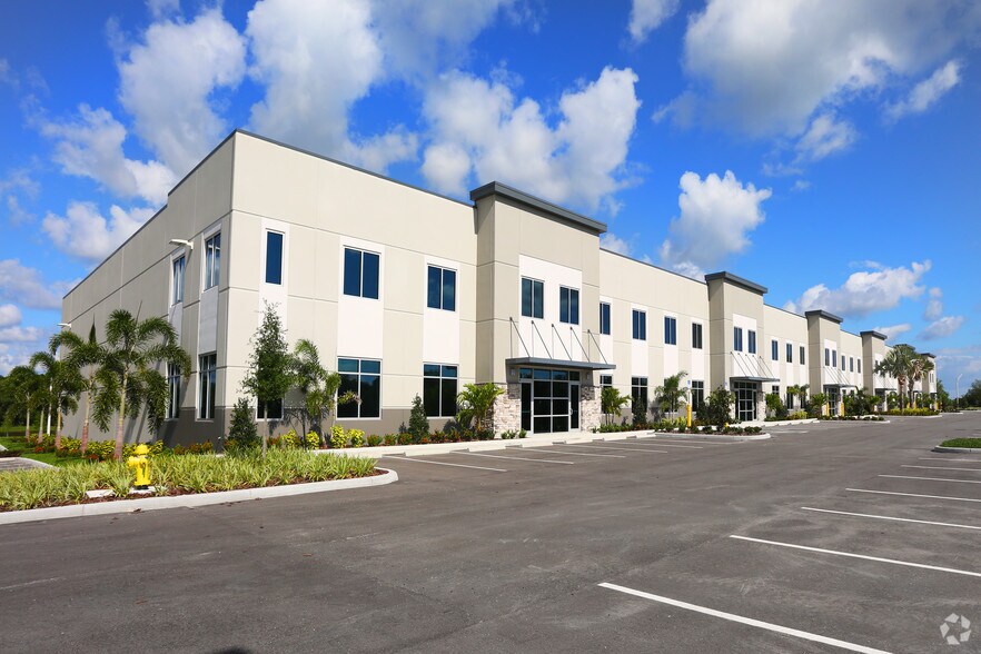 Primary Photo Of 3155 Lakewood Ranch Blvd, Bradenton Warehouse For Lease