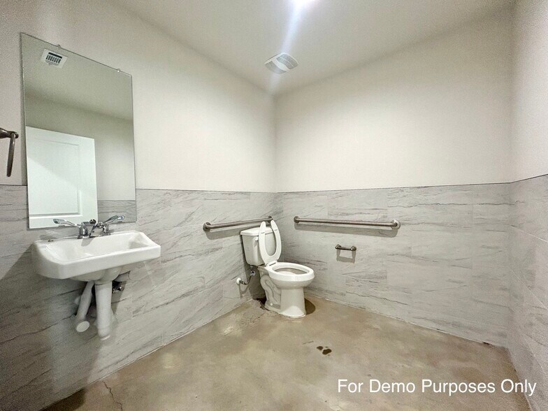 More Photos Of 1304 Leander Dr, Leander Industrial For Sale