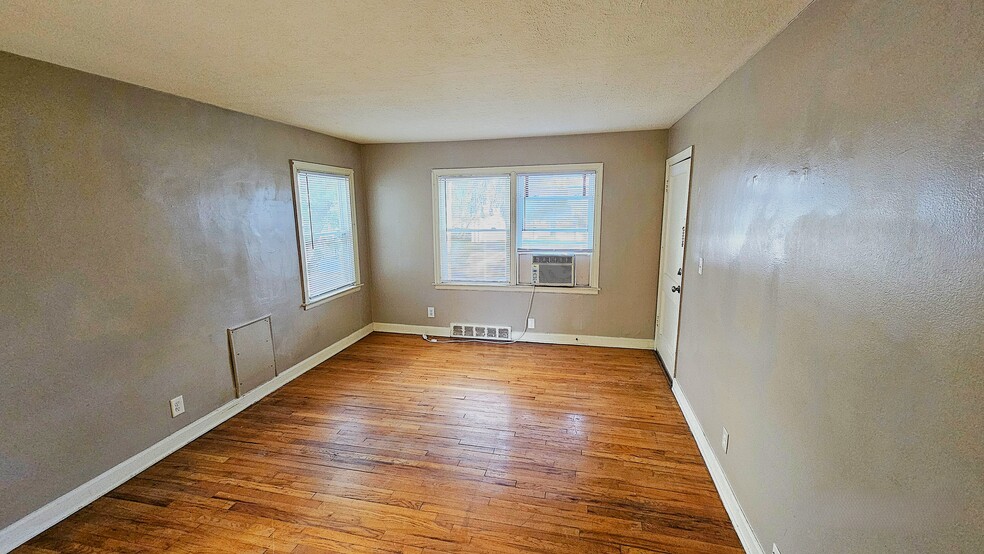 More Photos Of 818 N 46th St, Omaha Apartments For Sale