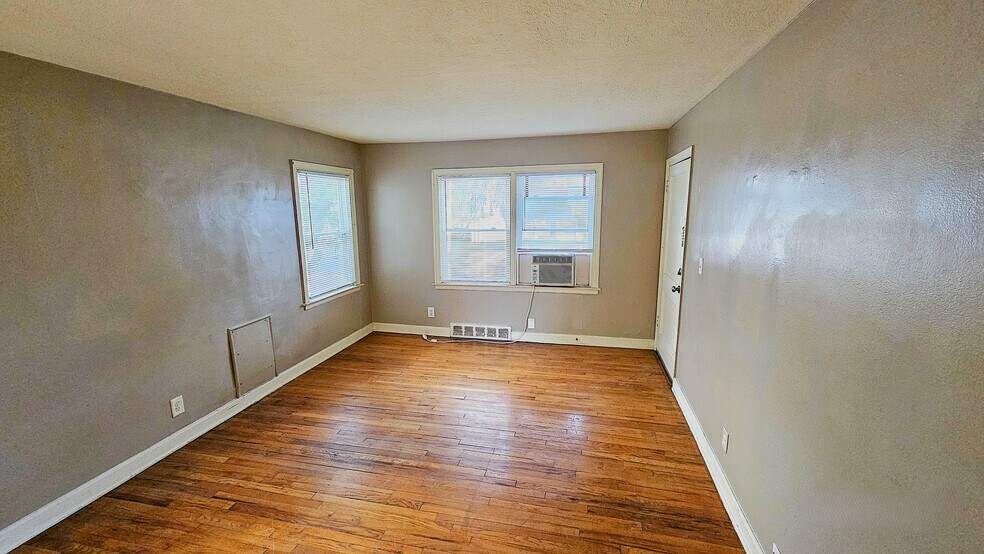 More Photos Of 818 N 46th St, Omaha Apartments For Sale