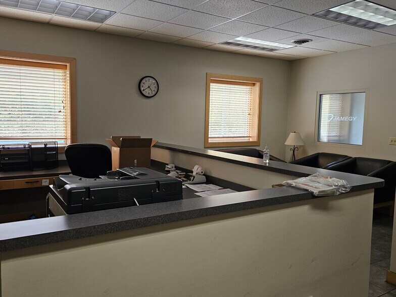 More Photos Of 1020 Industrial Park Rd, New Cumberland Warehouse For Sale