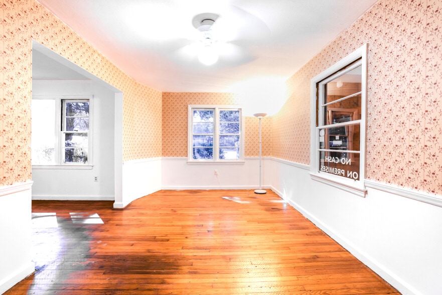More Photos Of 112 E Derenne Ave, Savannah Office For Sale
