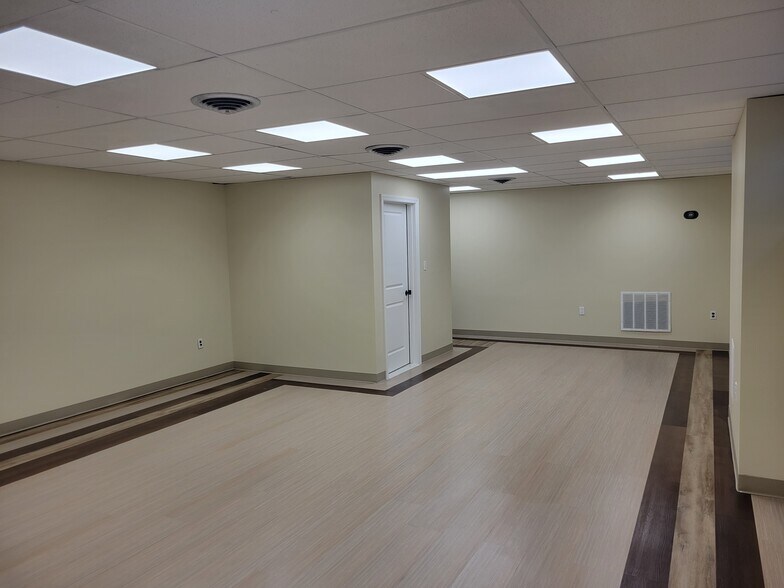 More Photos Of 160 Commack Rd, Commack Medical For Lease