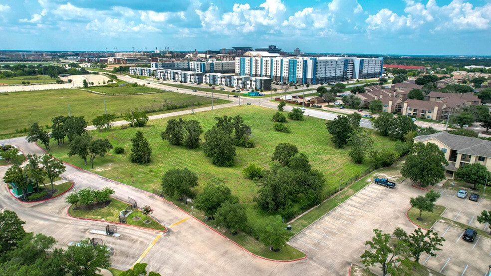 More Photos Of 501 Luther St W, College Station Land For Sale