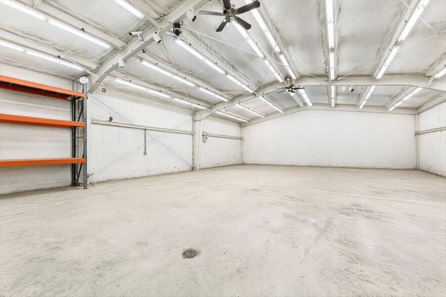 More Photos Of 3427 Old Richardson Hwy, North Pole Warehouse For Sale