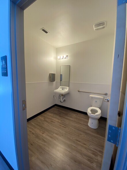 More Photos Of 324 Riverwalk Dr, San Marcos Unknown For Lease