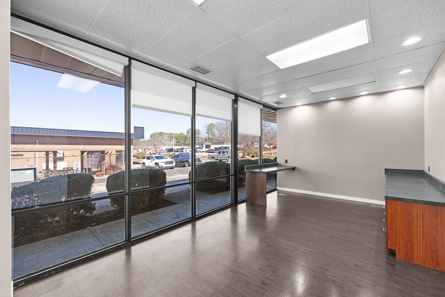 More Photos Of 57 Directors Row, Jackson Office For Sale