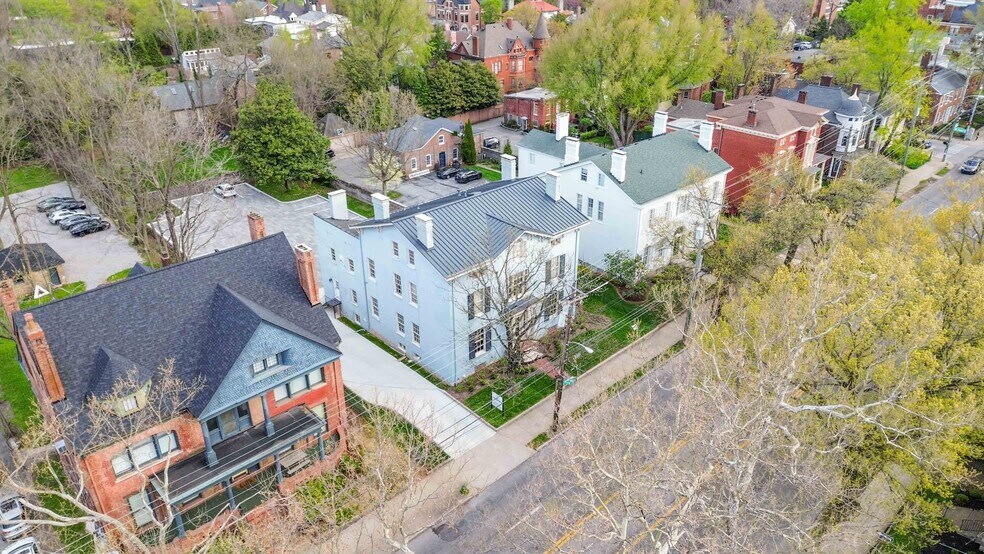 More Photos Of 239 N Broadway, Lexington Office Residential For Sale