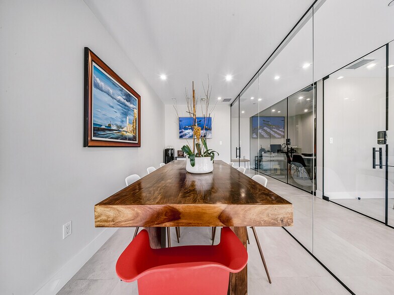 More Photos Of 150 SE 2nd Ave, Miami Office Residential For Sale