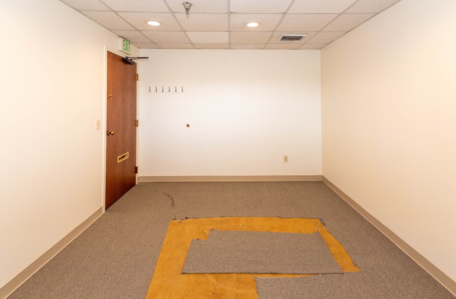 More Photos Of 120 Sister Pierre Dr, Towson Medical For Sale