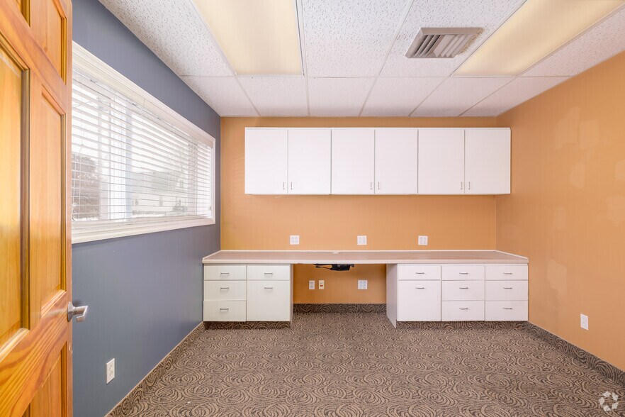 More Photos Of 5300 W Main St, Belleville Medical For Sale