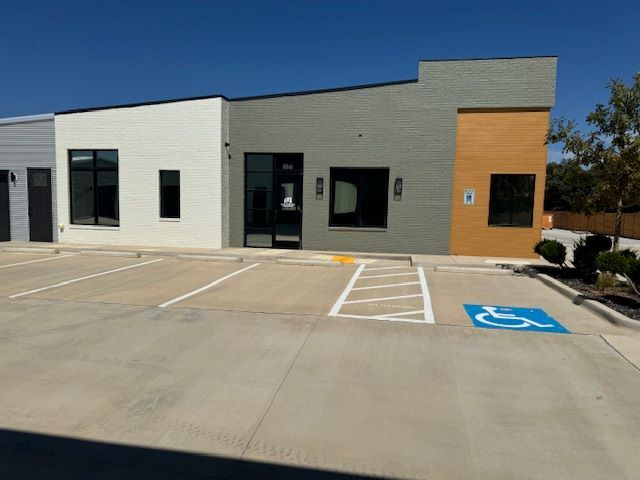 More Photos Of 8341 Upland Ave, Lubbock Office For Sale