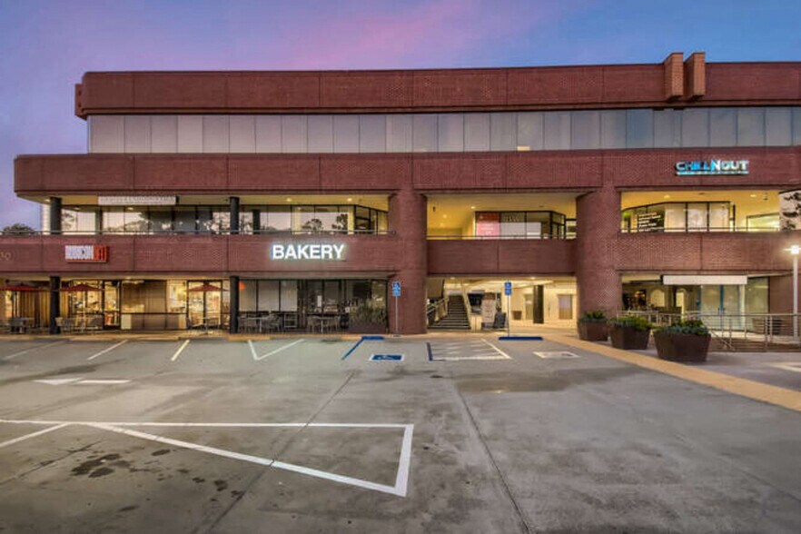 More Photos Of 4150 Regents Park Row, La Jolla Unknown For Lease