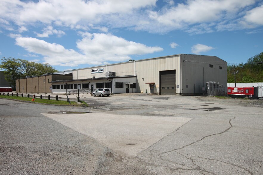 More Photos Of 17 Saint Mark St, Auburn Manufacturing For Lease