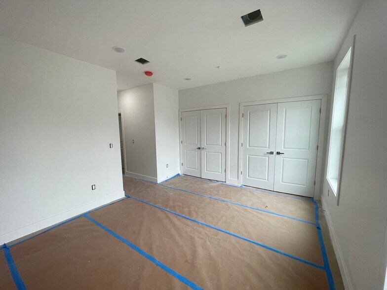 More Photos Of 514 39th St, Union City Apartments For Sale