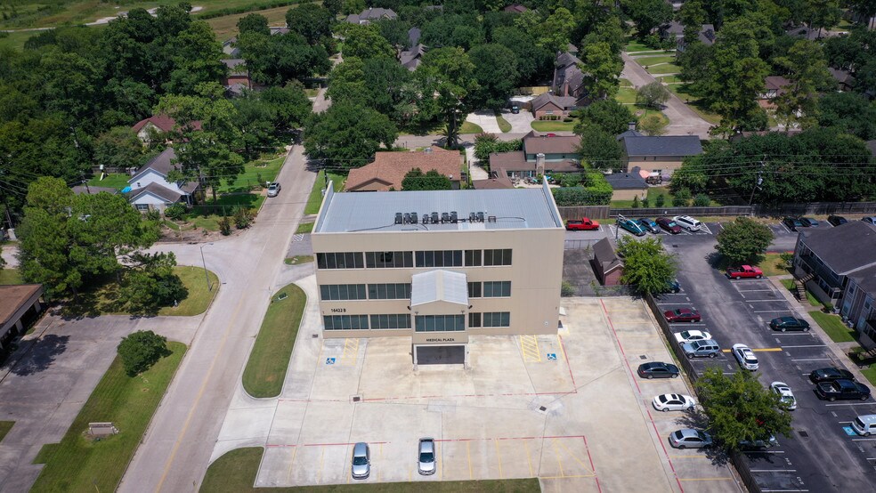 More Photos Of 16422 Stuebner Airline Rd, Spring Medical For Lease