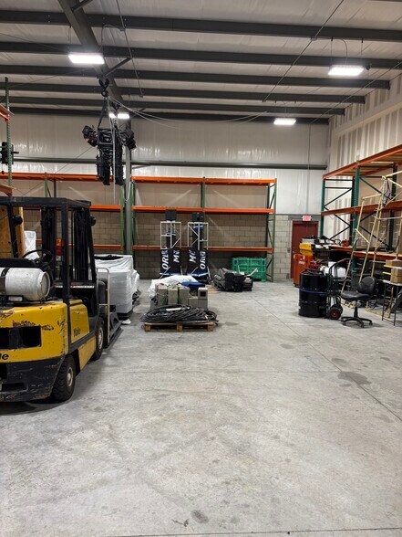 More Photos Of 715 Golden Spike Ln, Sanford Warehouse For Lease