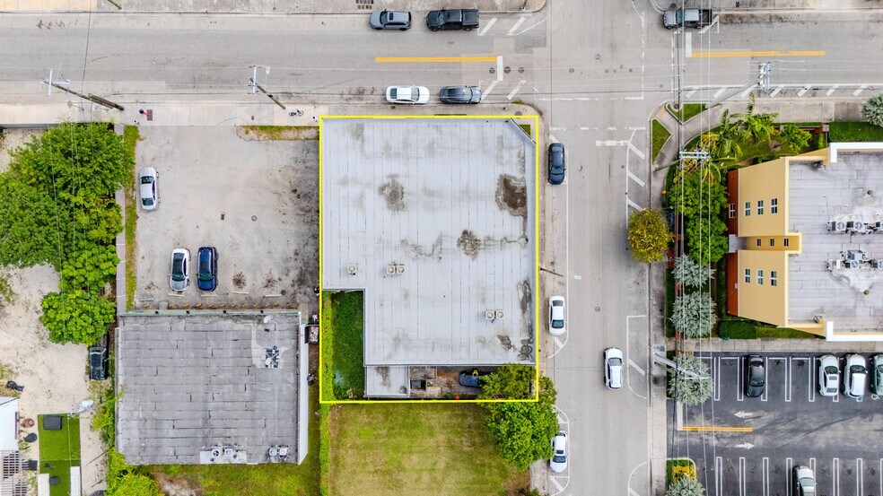 More Photos Of 702 NW 5th Ave, Miami Flex For Sale