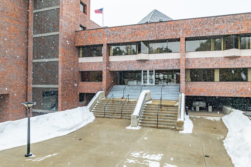 More Photos Of 3 Allied Dr, Dedham Coworking Space