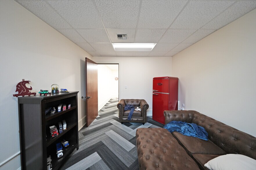 More Photos Of 30-34 N 3rd St, Yakima Office For Lease