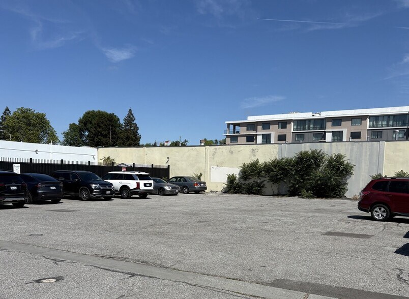 More Photos Of 4227 Middlefield Rd, Palo Alto Service For Lease