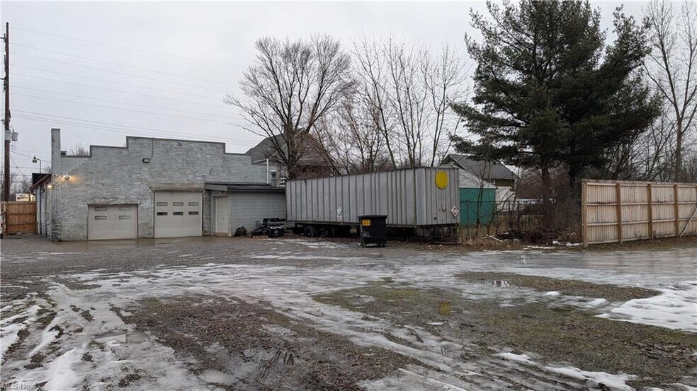 More Photos Of 22745 Alliance Sebring Rd, Alliance Light Manufacturing For Sale