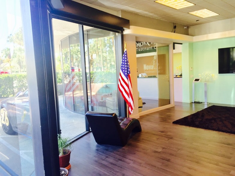 More Photos Of 5975-5999 Topanga Canyon Blvd, Woodland Hills Storefront For Lease