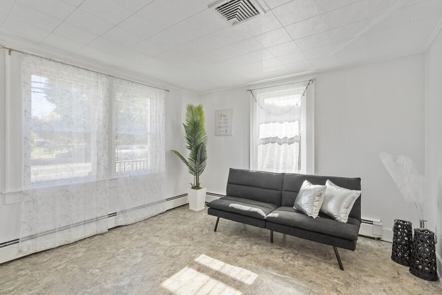 More Photos Of 29 Wilson Ave, Manalapan Township Medical For Sale