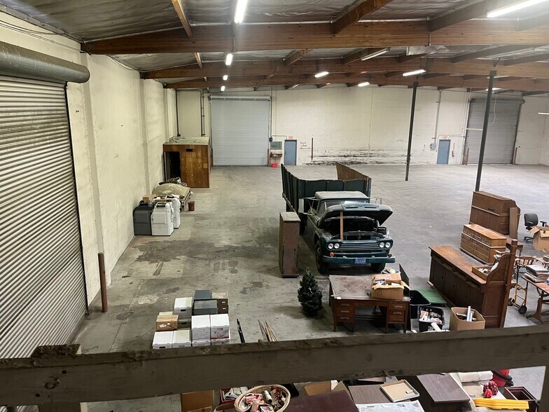More Photos Of 440 E Walnut Ave, Fullerton Warehouse For Lease