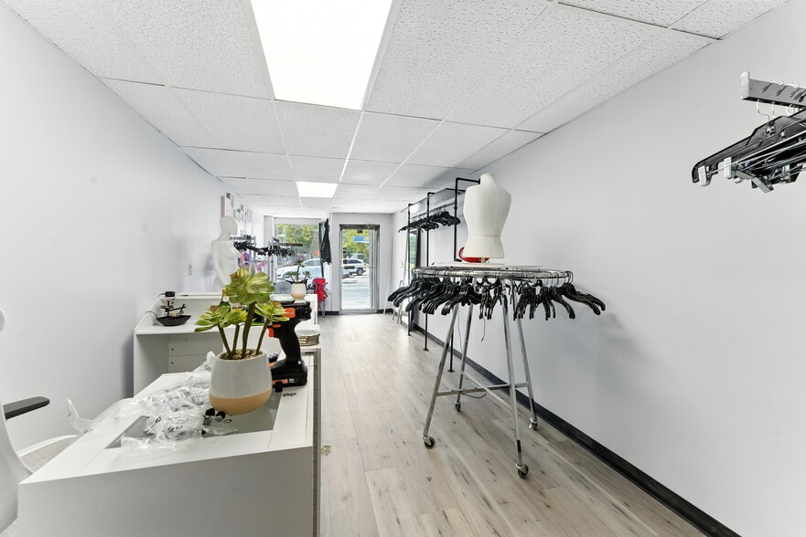 More Photos Of 752 Sumner Ave, Springfield Storefront Retail Office For Sale