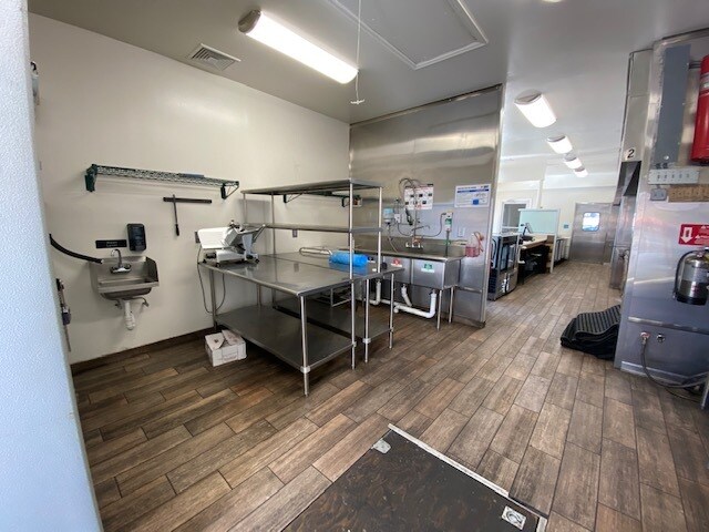 More Photos Of 457 Paterson Ave, Wallington Restaurant For Lease