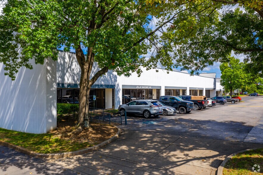 More Photos Of 220 Great Circle Rd, Nashville Unknown For Lease