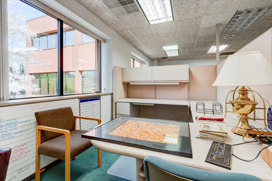 More Photos Of 100 W Antietam St, Hagerstown Office For Lease