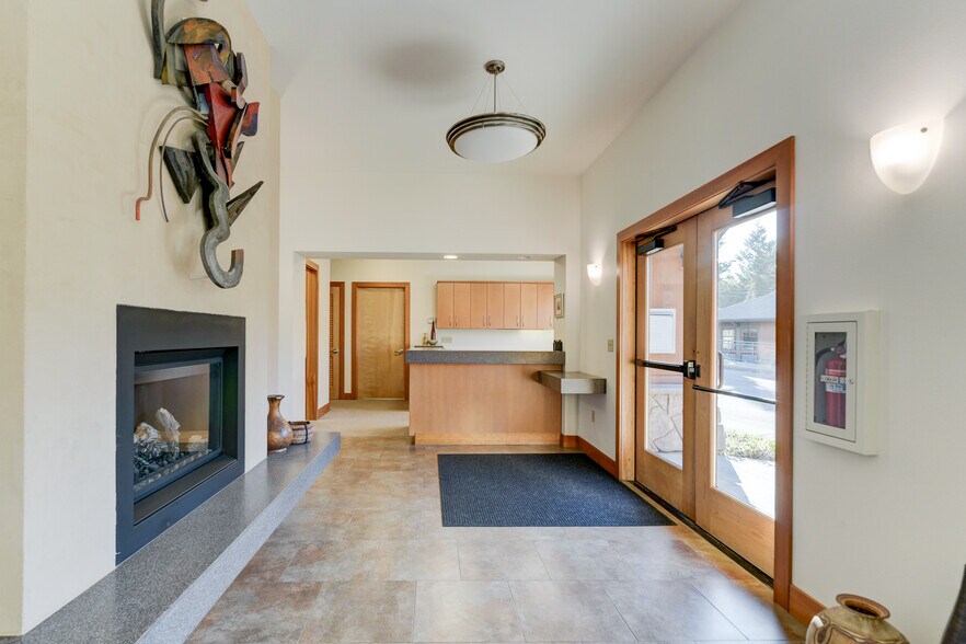 More Photos Of 2018 Caton Way SW, Olympia Medical For Sale