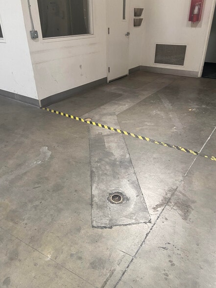 More Photos Of 14059 Stage Rd, Santa Fe Springs Warehouse For Lease