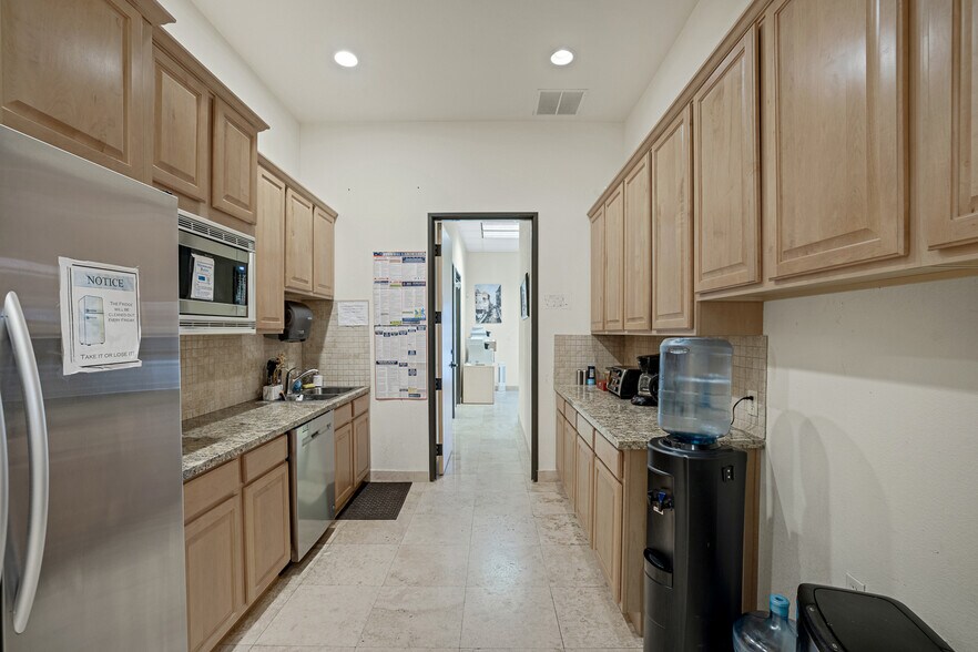 More Photos Of 4455 S Buffalo Dr, Las Vegas Unknown For Lease