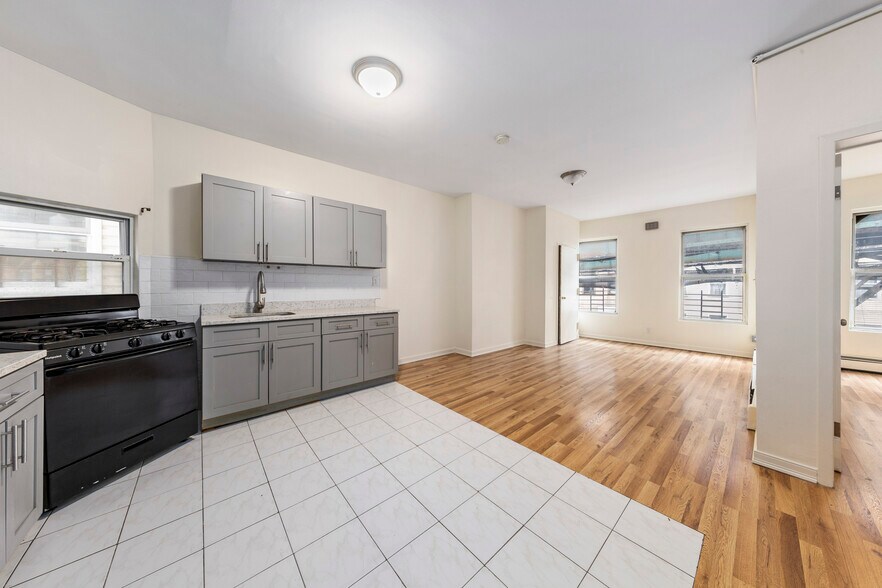 More Photos Of 11710 Jamaica Ave, Richmond Hill Apartments For Sale