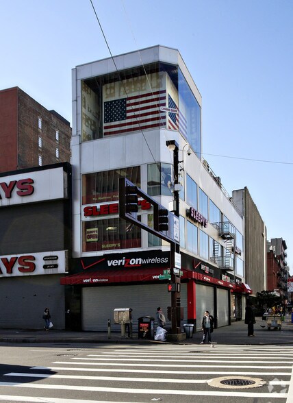 More Photos Of 166 W 125th St, New York Storefront Retail Office For Lease