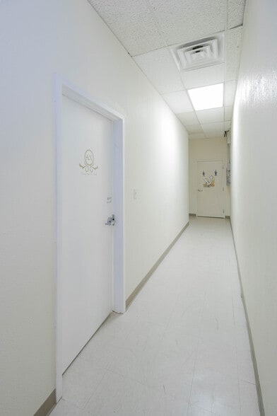 More Photos Of 1810 Trawood Dr, El Paso Unknown For Sale