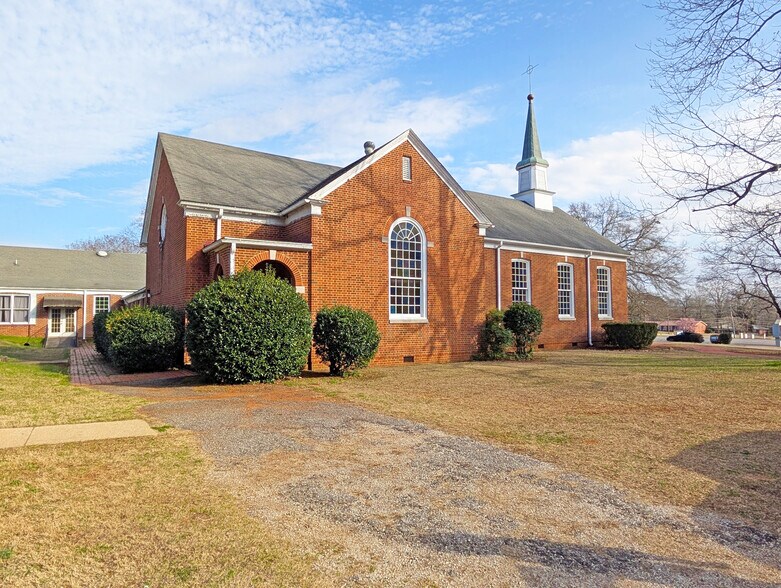 More Photos Of 461 Choccolocco Rd, Anniston Religious Facility For Sale