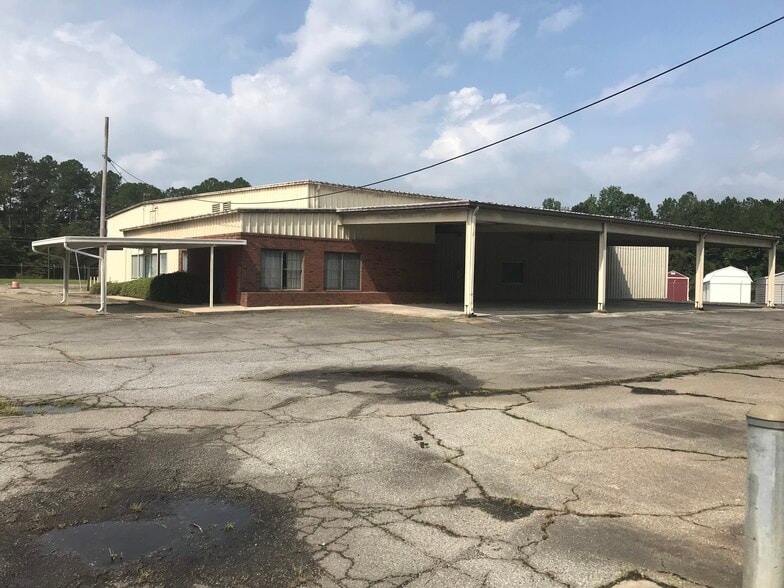 Primary Photo Of 1141 Cochran Hwy, Eastman Showroom For Sale