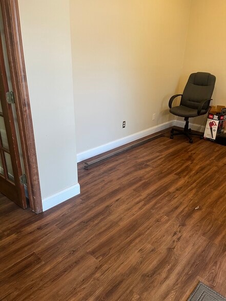 More Photos Of 859 Park Ave, Orange Park Medical For Sale
