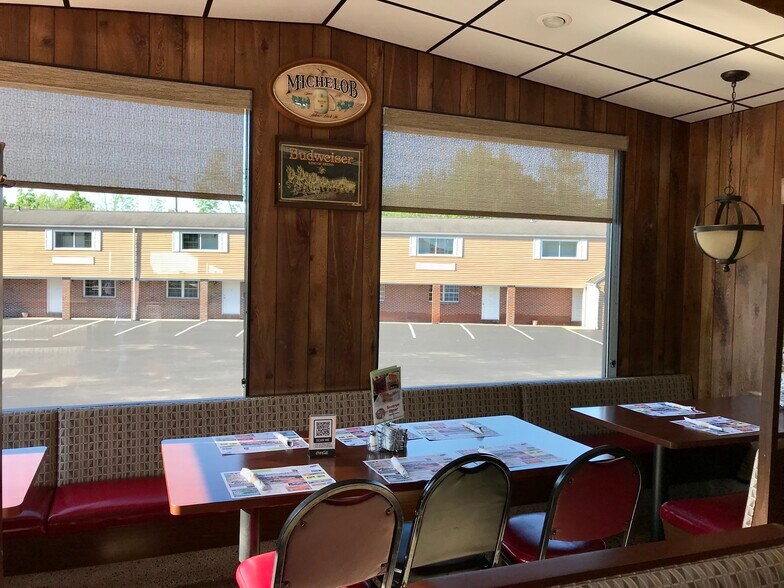 More Photos Of 2576 Route 611, Scotrun Restaurant For Sale