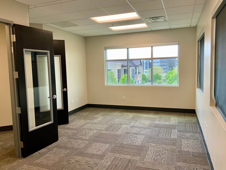 More Photos Of 2972 W Maple Loop Dr, Lehi Office For Lease