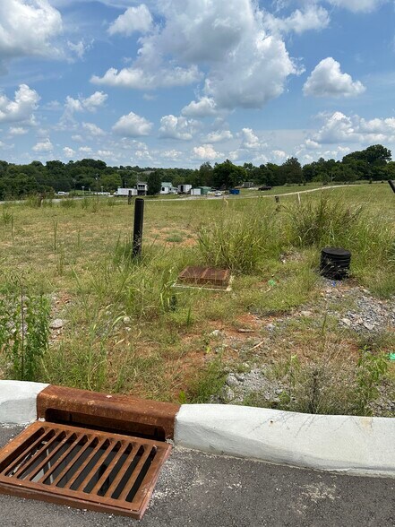 More Photos Of 55 Manchester Blvd, Lebanon Land For Sale