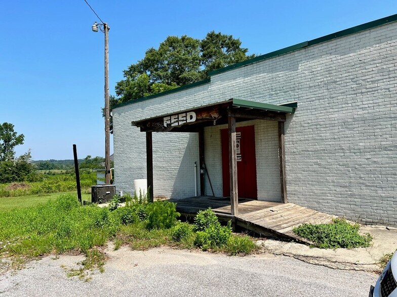 More Photos Of 5661 County Road 114, Brundidge General Retail For Sale